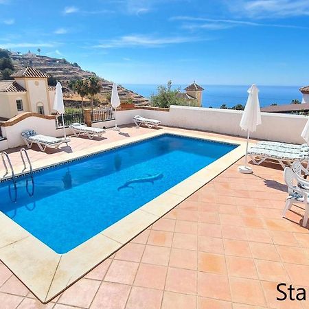Silhouse Nerja Villas Beach Bagian luar foto