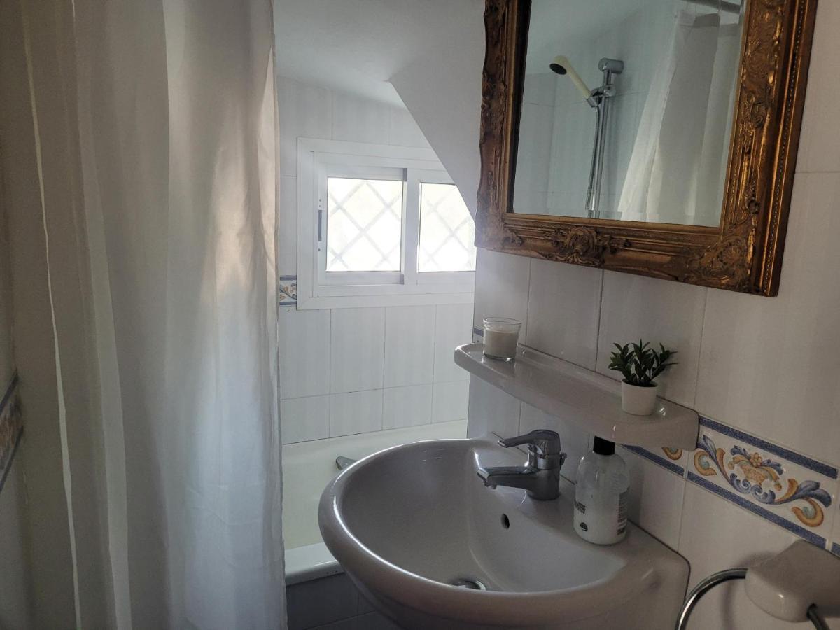 Silhouse Nerja Villas Beach Bagian luar foto