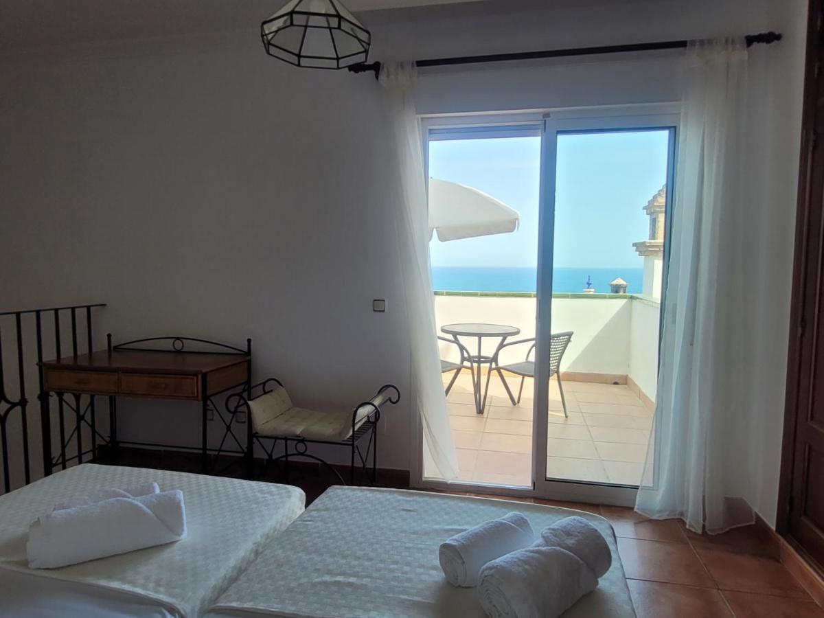 Silhouse Nerja Villas Beach Bagian luar foto