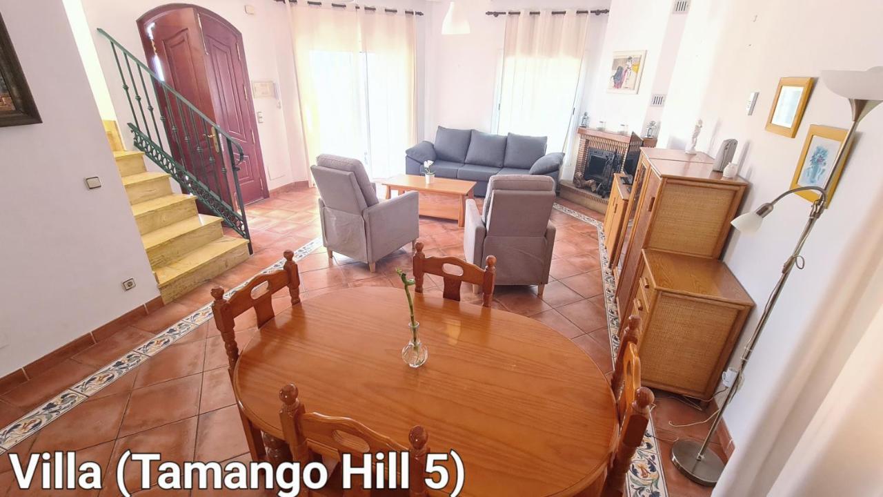Silhouse Nerja Villas Beach Bagian luar foto