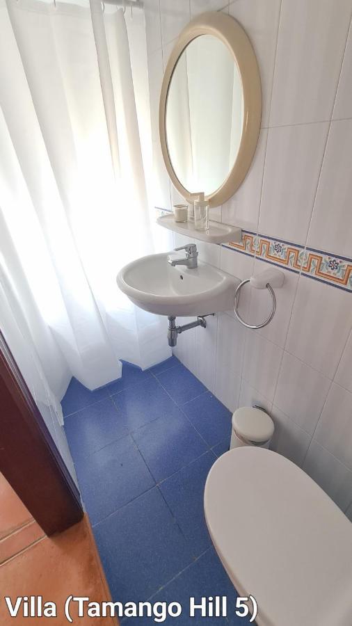 Silhouse Nerja Villas Beach Bagian luar foto