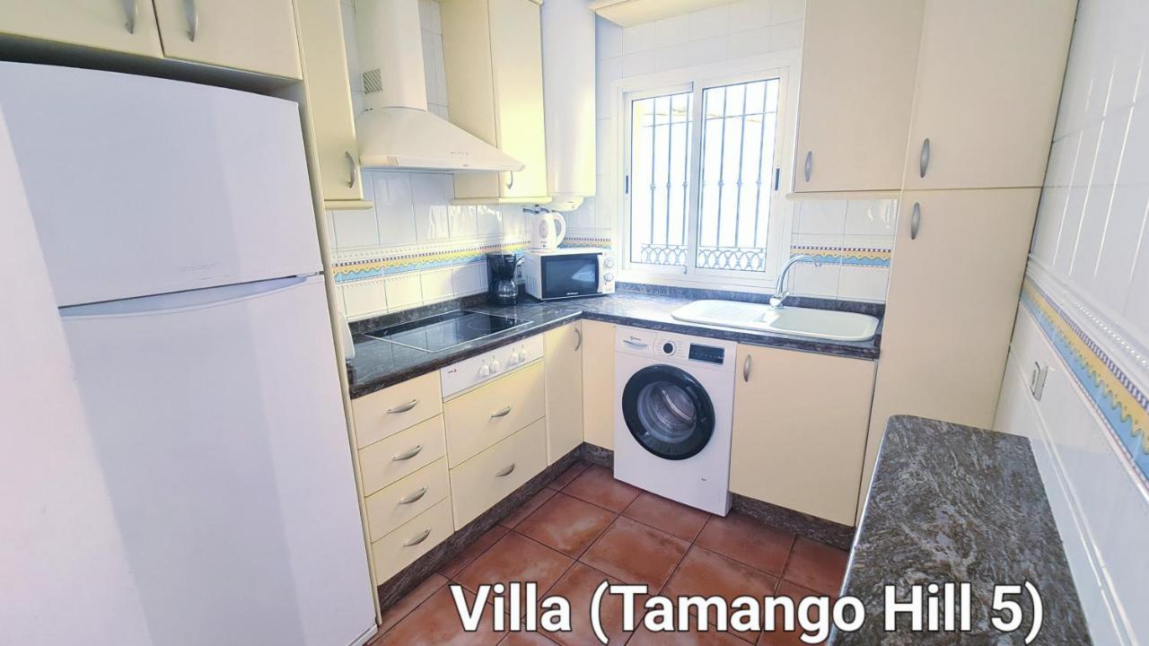 Silhouse Nerja Villas Beach Bagian luar foto