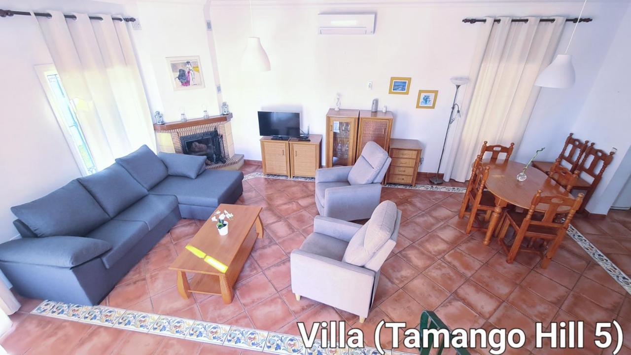 Silhouse Nerja Villas Beach Bagian luar foto